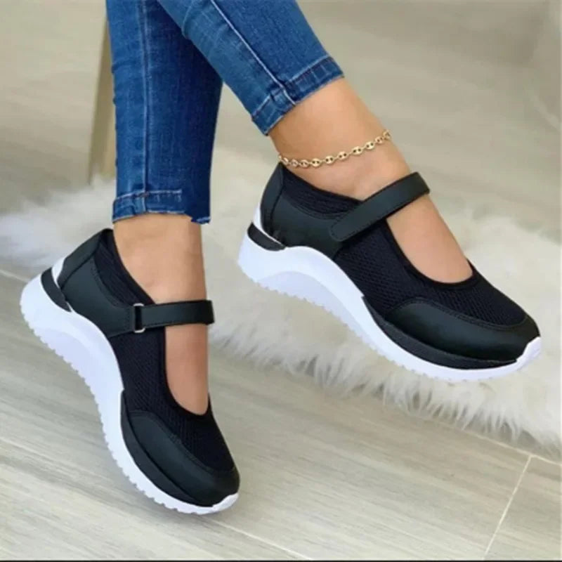 Damskie buty sportowe z paskiem